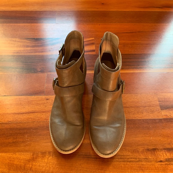 Abound Light Brown Booties - Picture 2 of 6